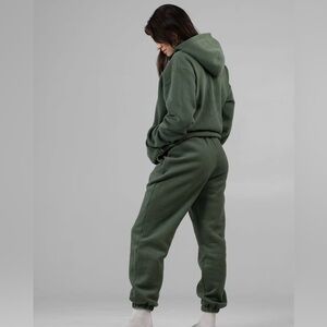 Comfrt the standard set